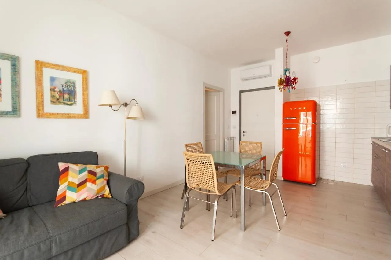 Youhosty - Pirelli 28 Milan Apartment