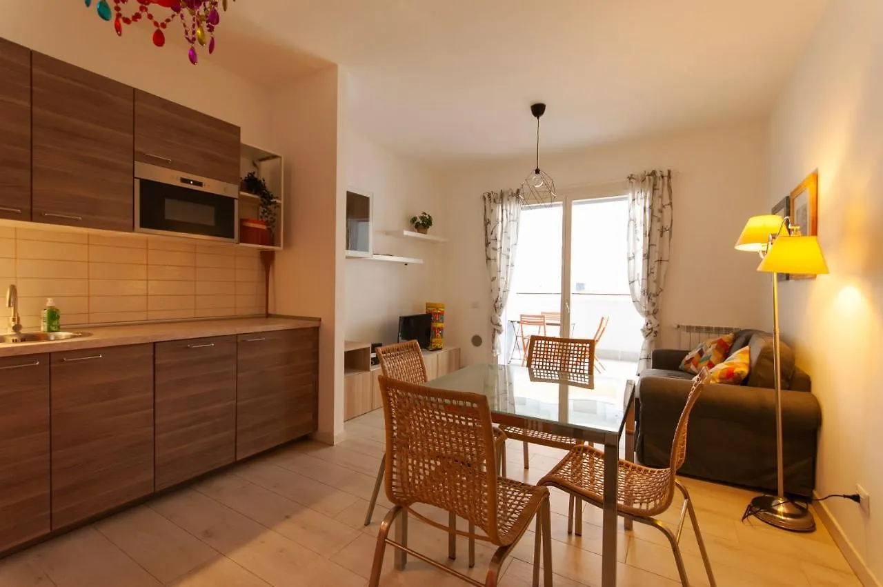 Apartment Youhosty - Pirelli 28 Milan Italy